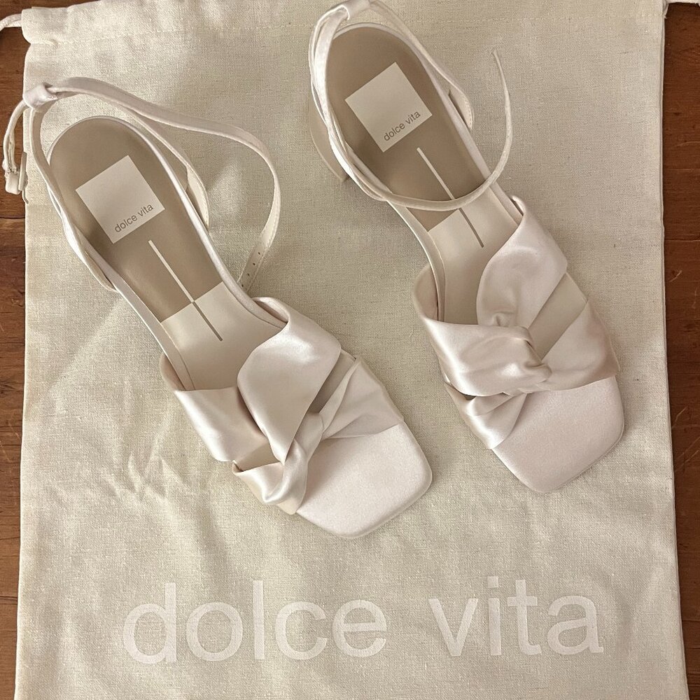 Dolce Vita Ivory Satin Brenna Knotted Heels Size 8 NWT